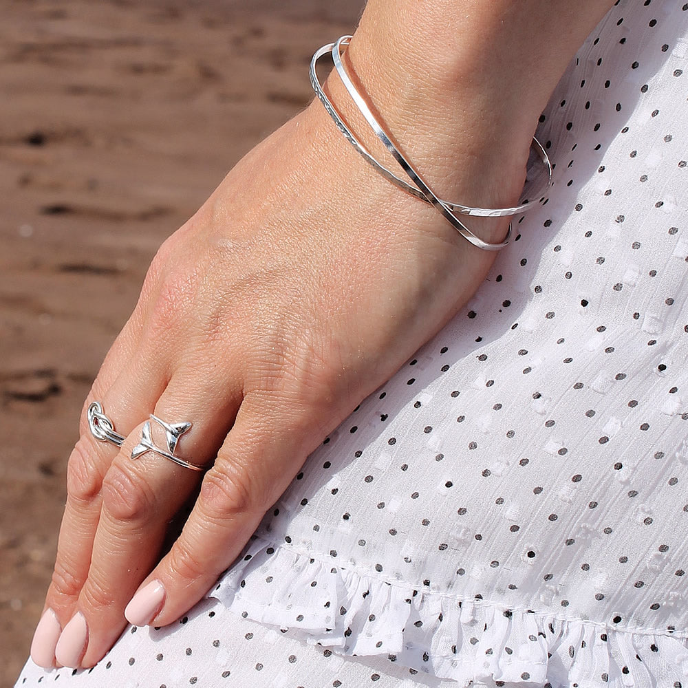 Mila overlapped whale tail ring