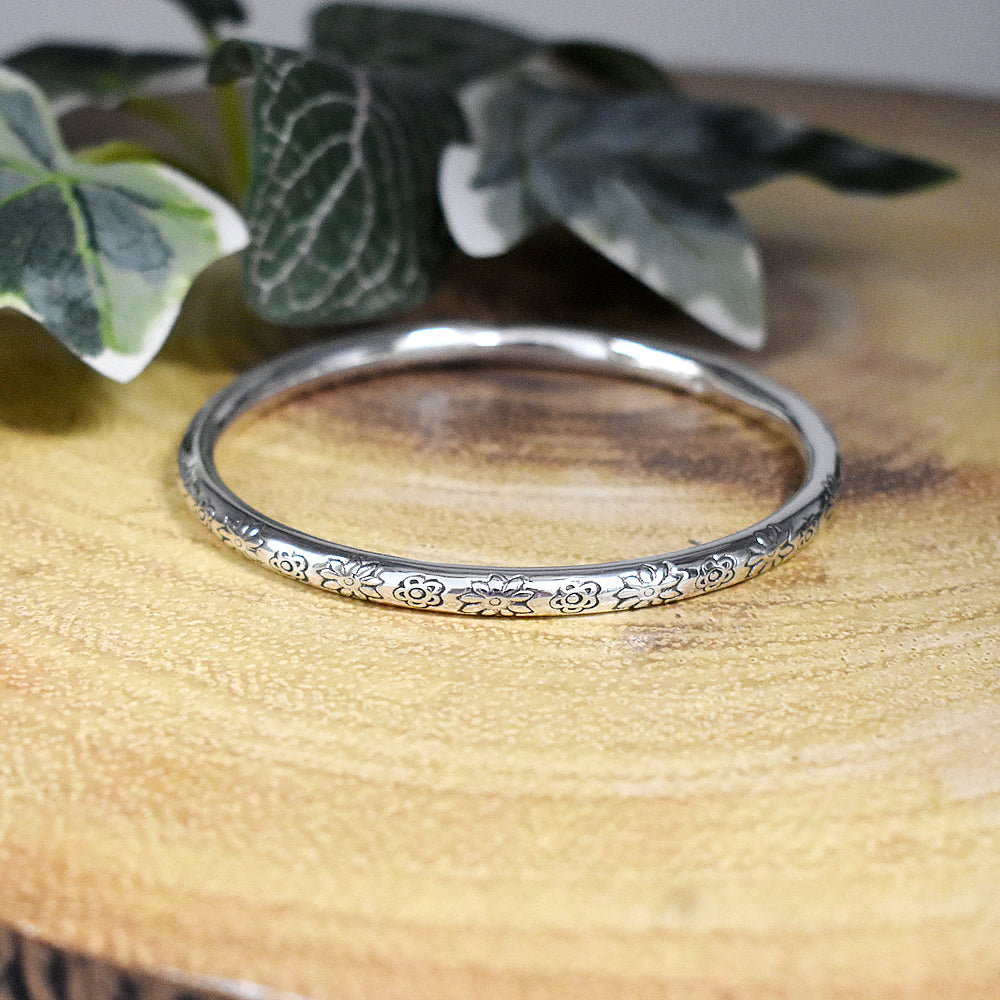 Catalina stamped flower bangle