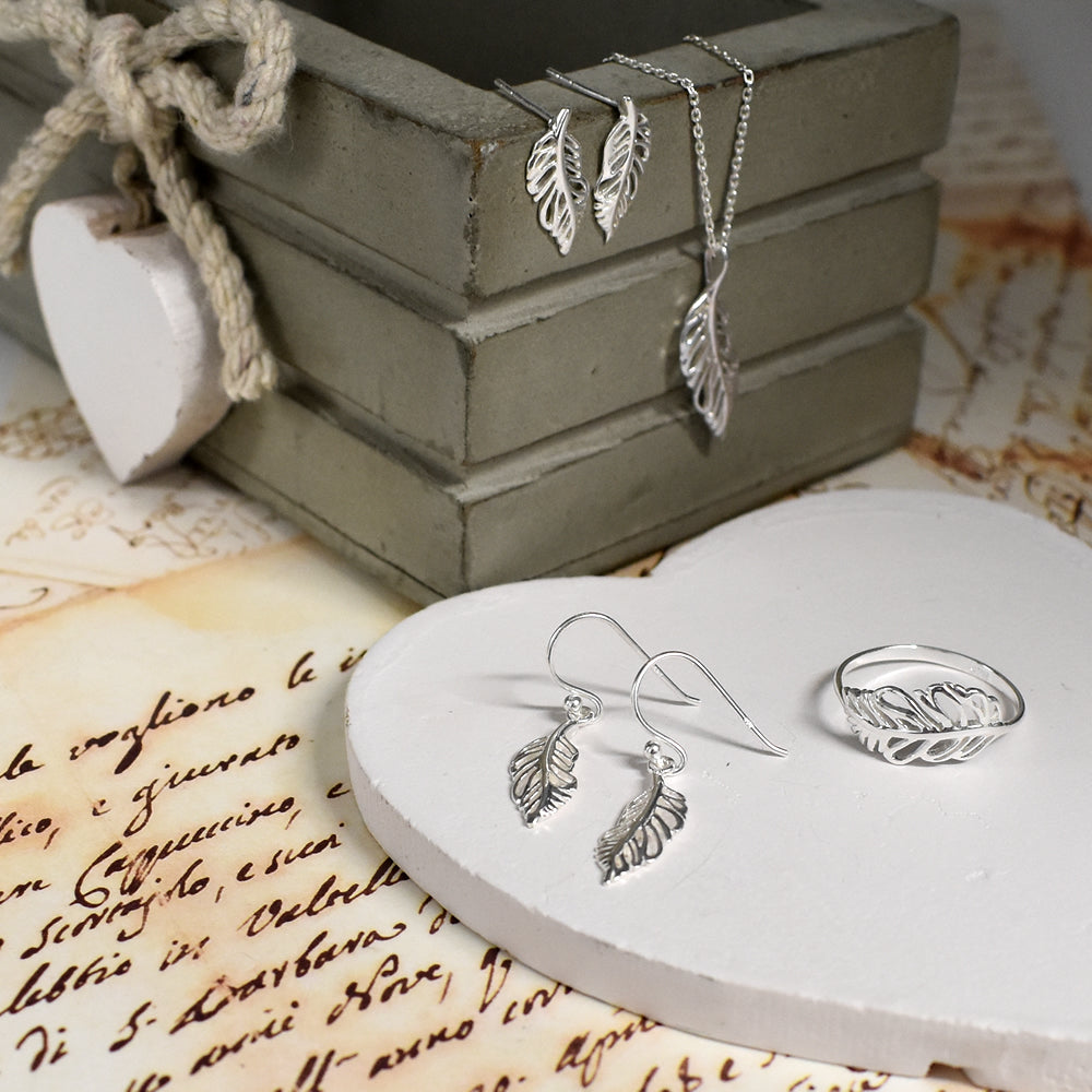 Matilda feather pendant