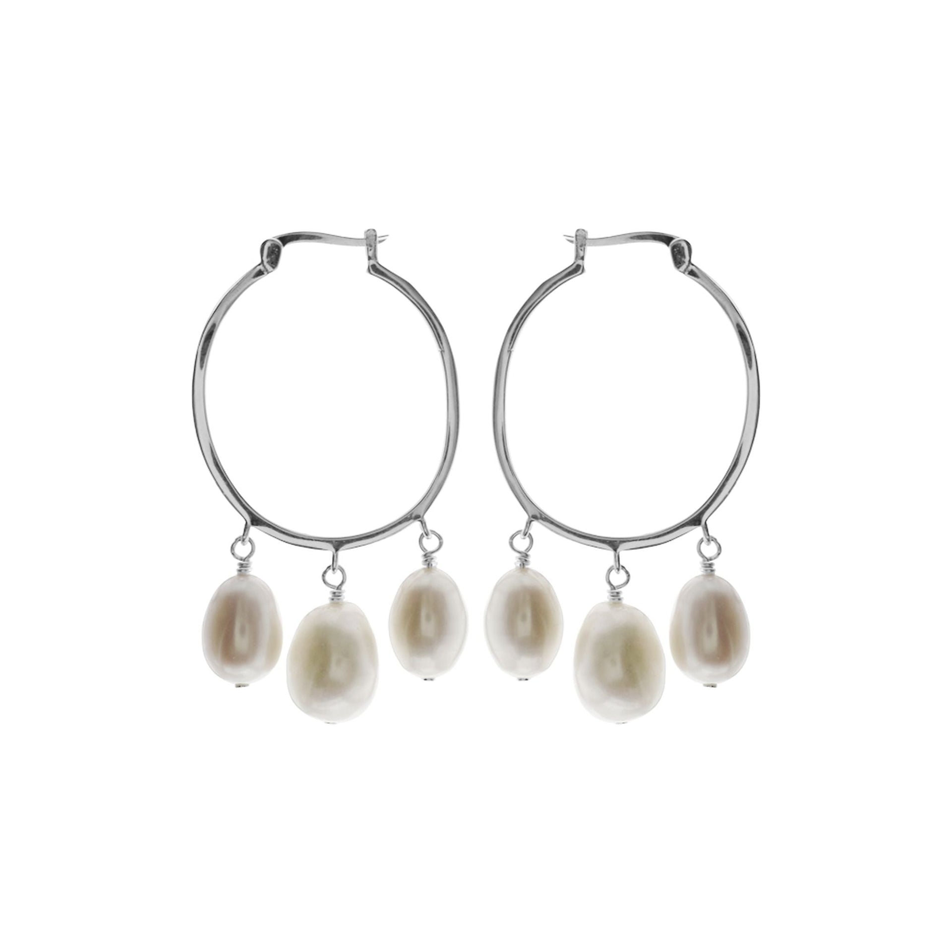 Oval Creole earrings with three hanging pearls