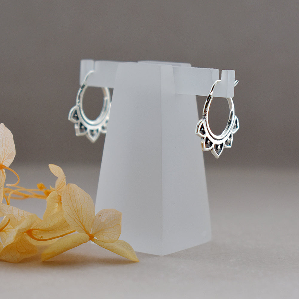 Isla small arabesque hoops