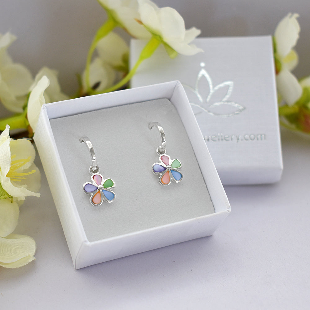 Bronwen mother of pearl hoops with flower charm