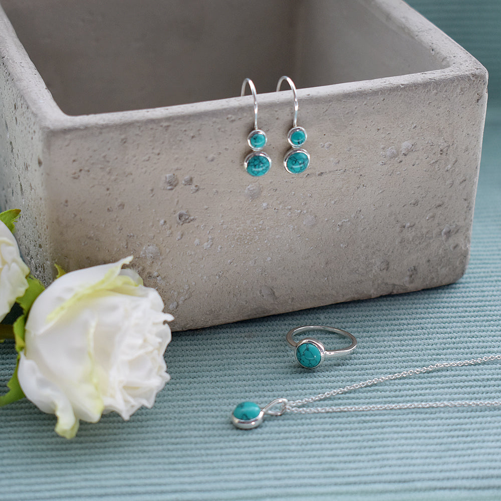 Samira round turquoise pendant