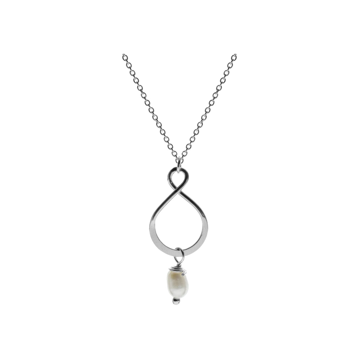 Chloe twisted loop pearl necklace