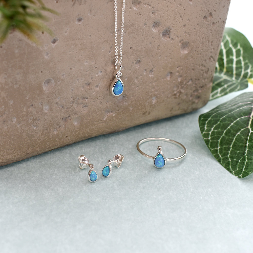 Alexis small teardrop blue opalique & CZ studs