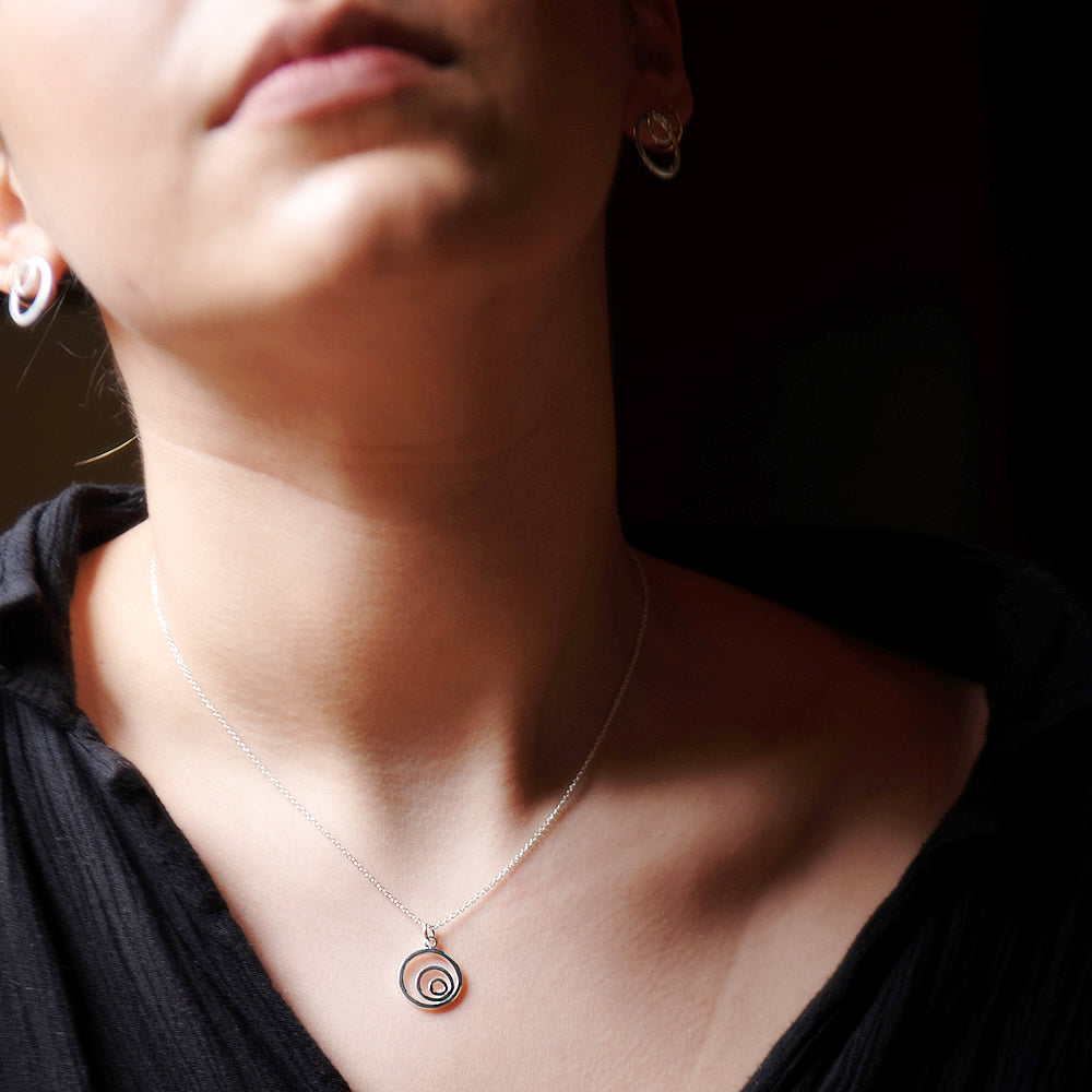 Bria decreasing circles necklace