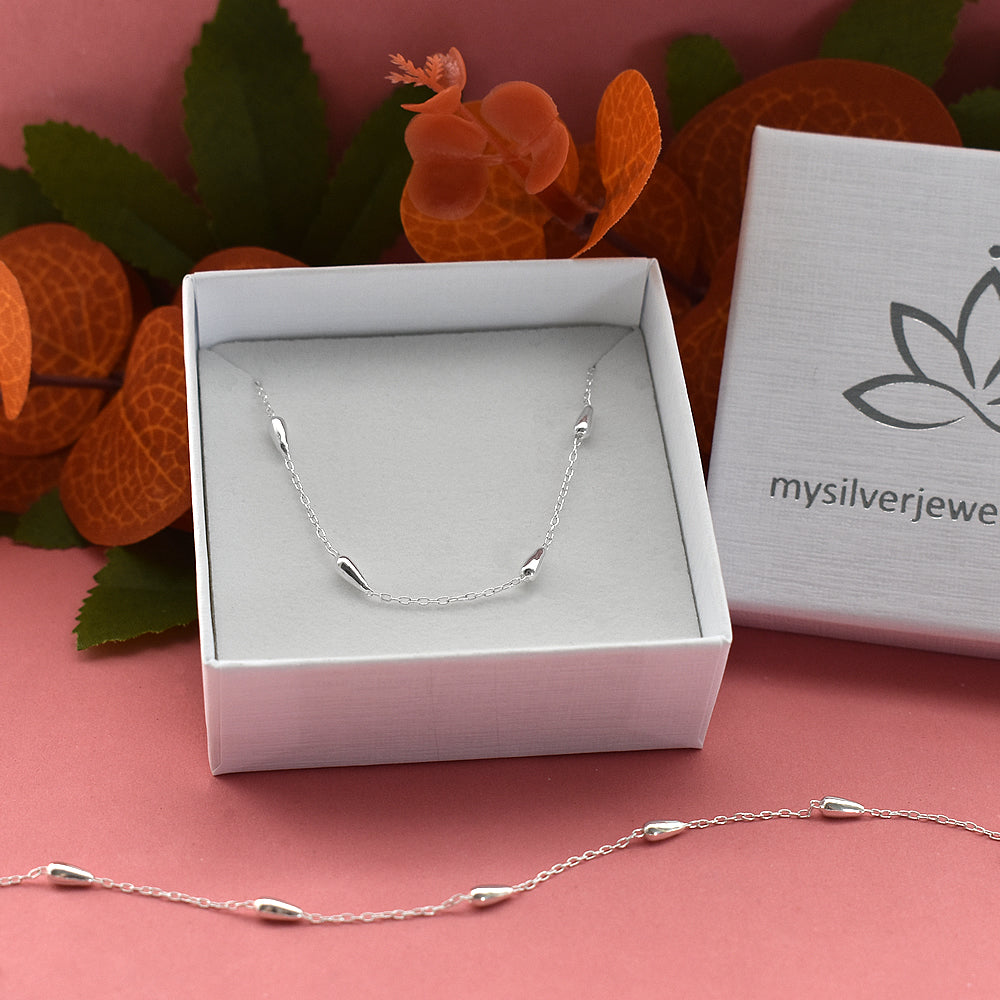 Bria delicate chain bracelet with silver droplets