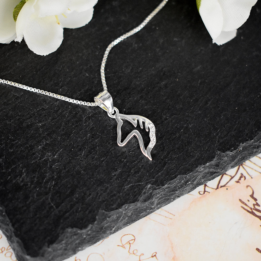 Carrie horse head silhouette pendant