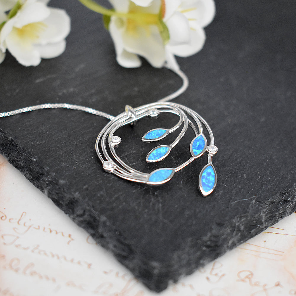 Aisha blue opalique garland pendant