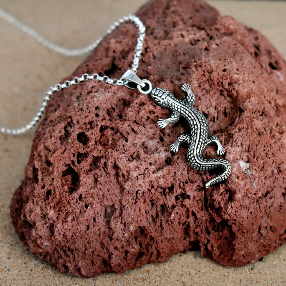 Harley oxidised gecko pendant