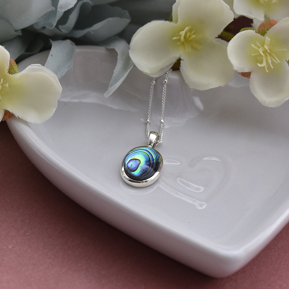 Bronwen simple oval paua shell pendant