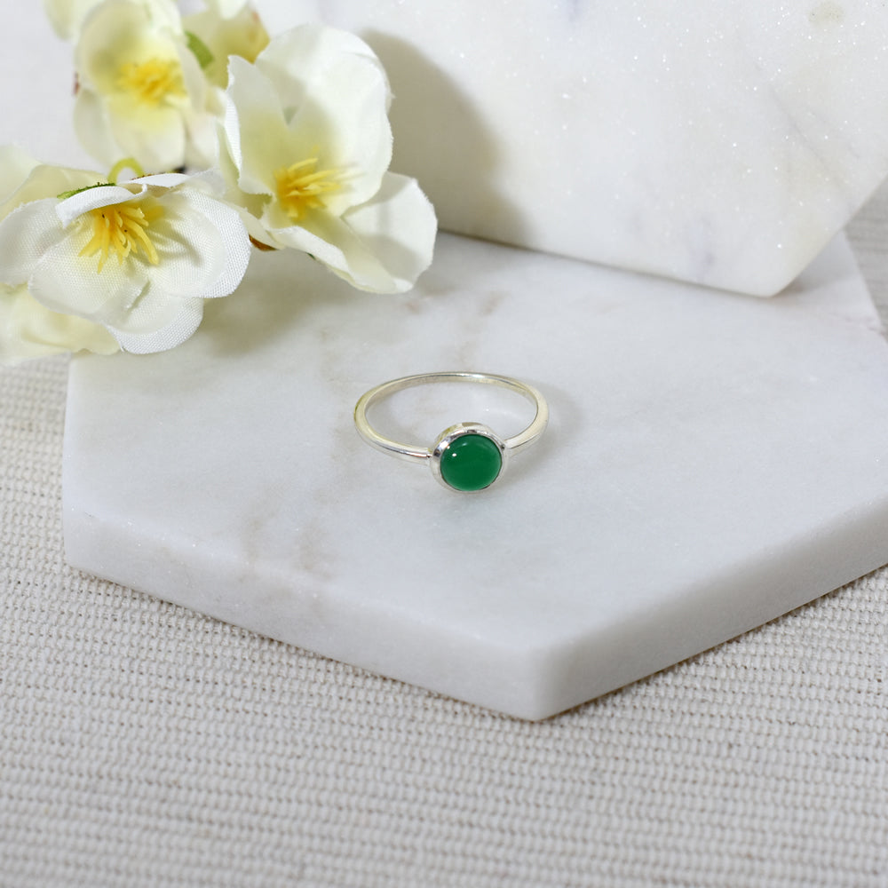 Bridget simple round green agate ring