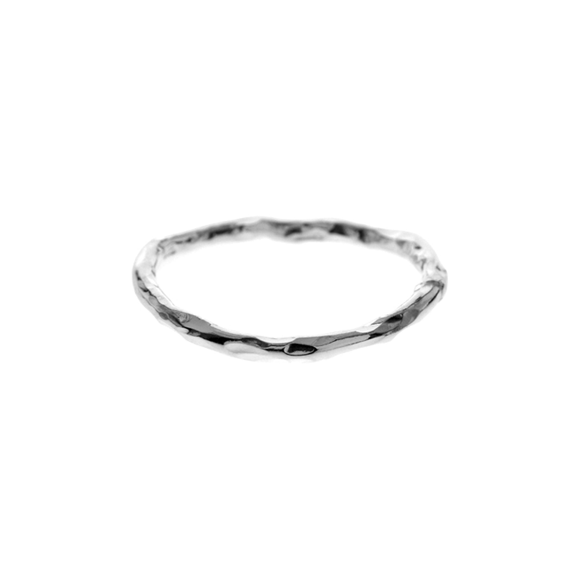 Lexi simple band ring