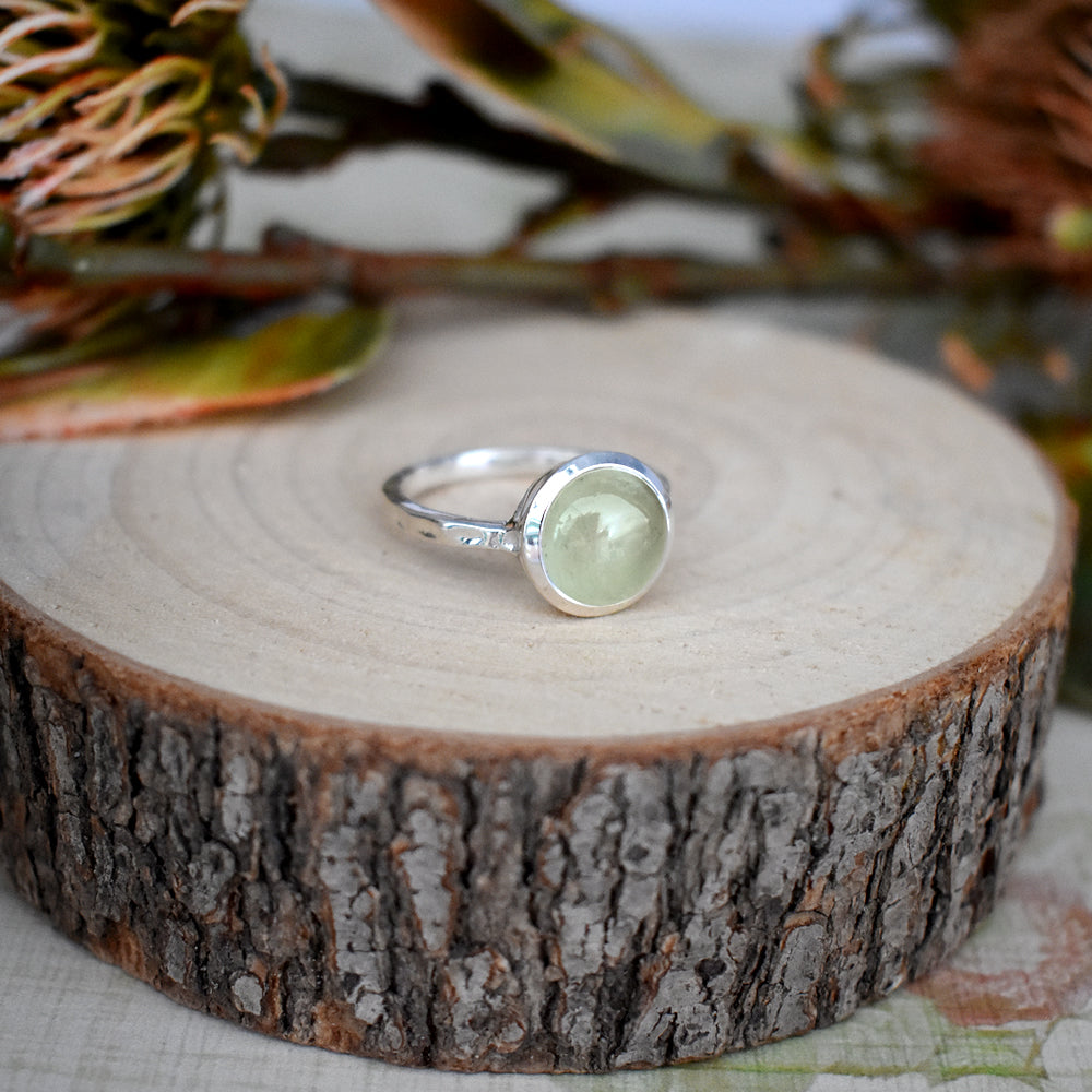 Lexi large round prehnite ring