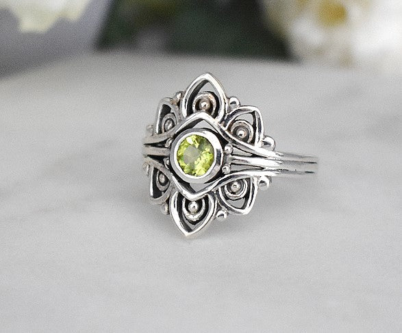 Catalina vintage peridot facet ring