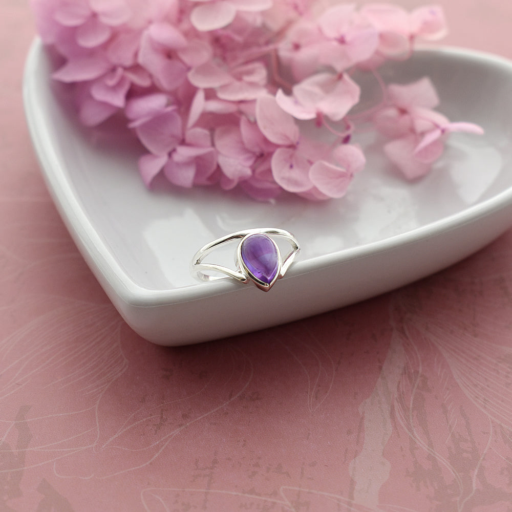 Ivy teardrop amethyst open chevron ring
