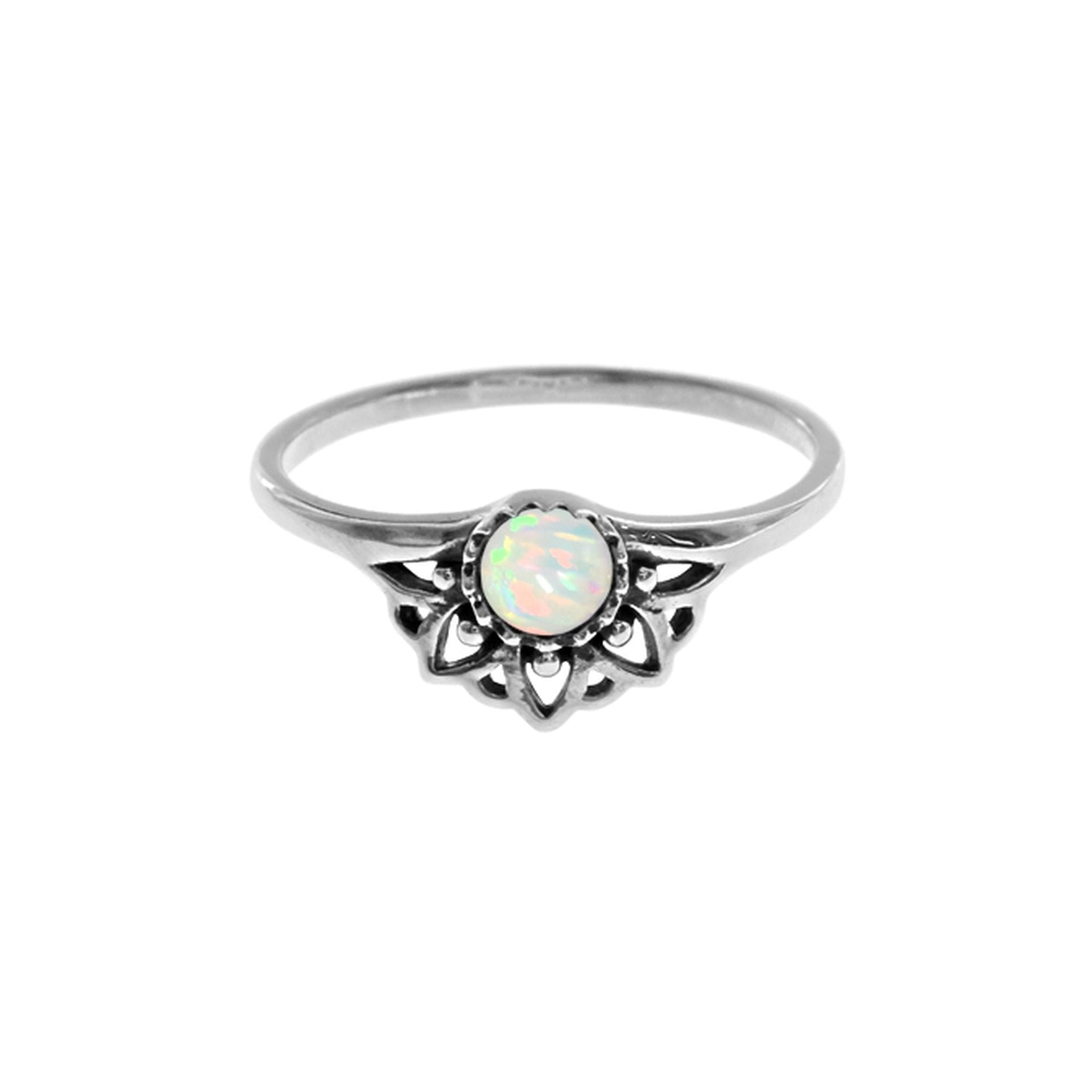 Sabrina round white opalique ring