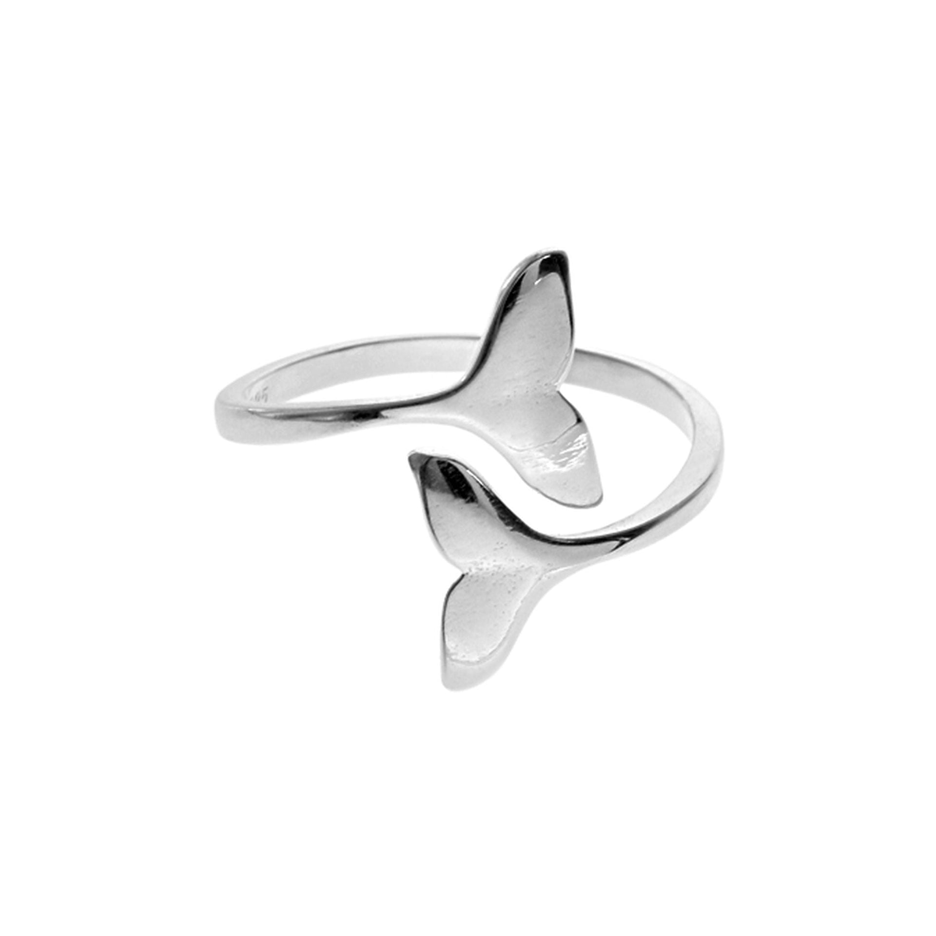 Mila overlapped whale tail ring