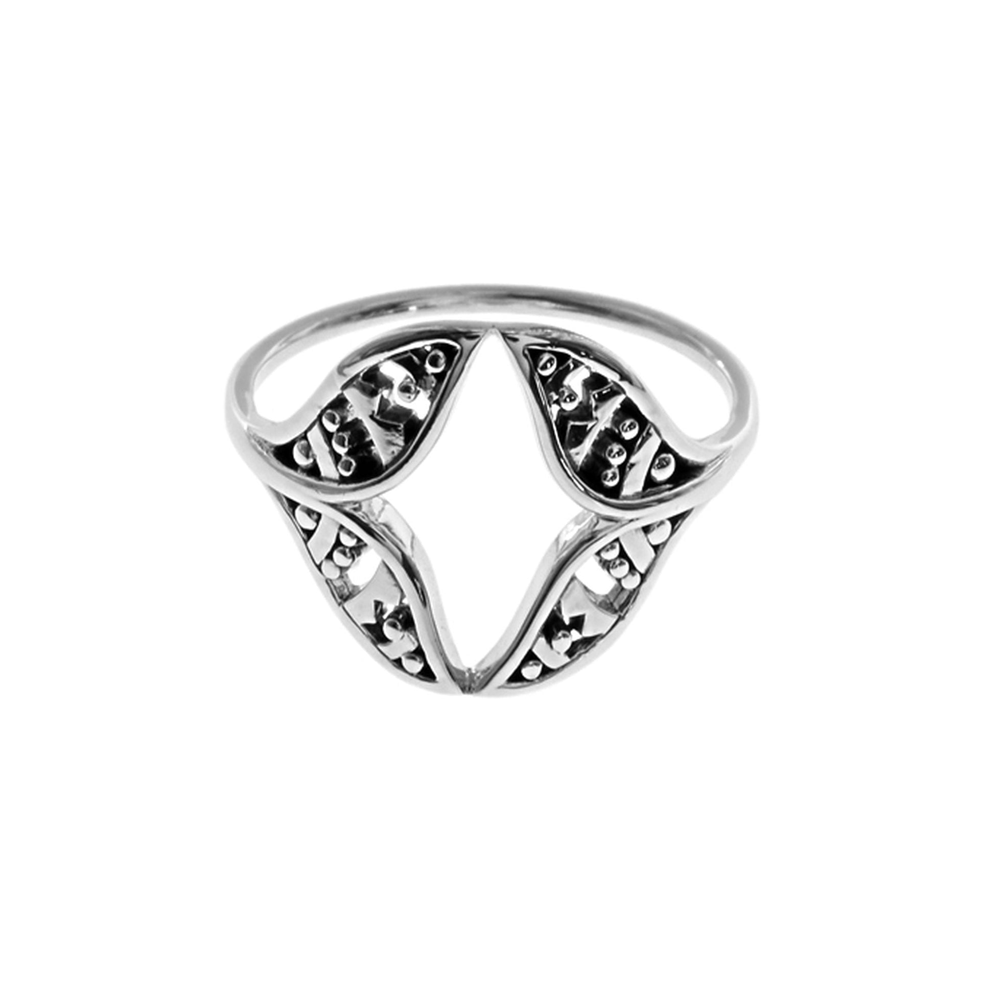 Mila filigree double whale tail ring
