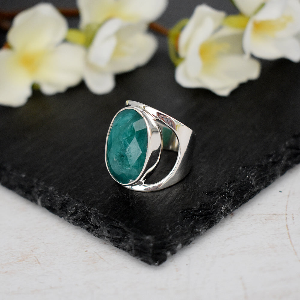 Samira large oval emerald quartz ring