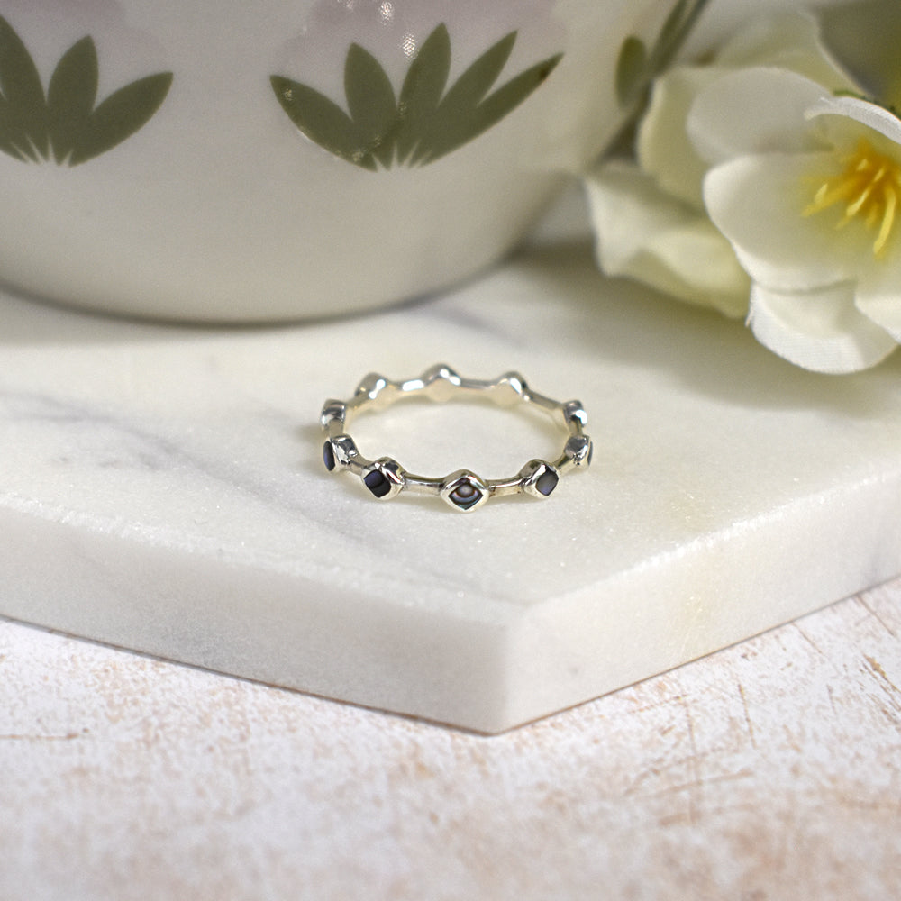 Bronwen linked round paua shell band ring