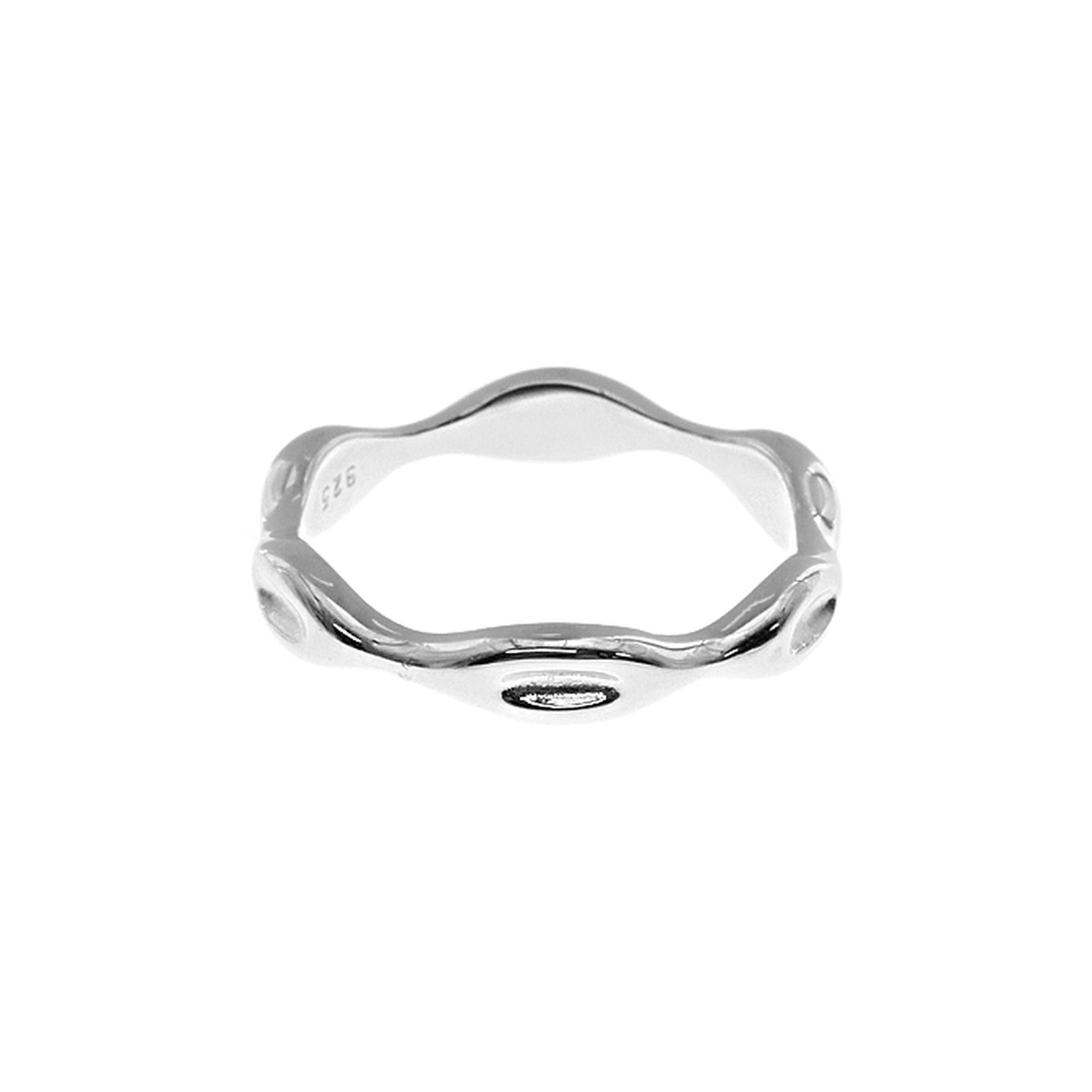 Bria fluid linked pebble band ring