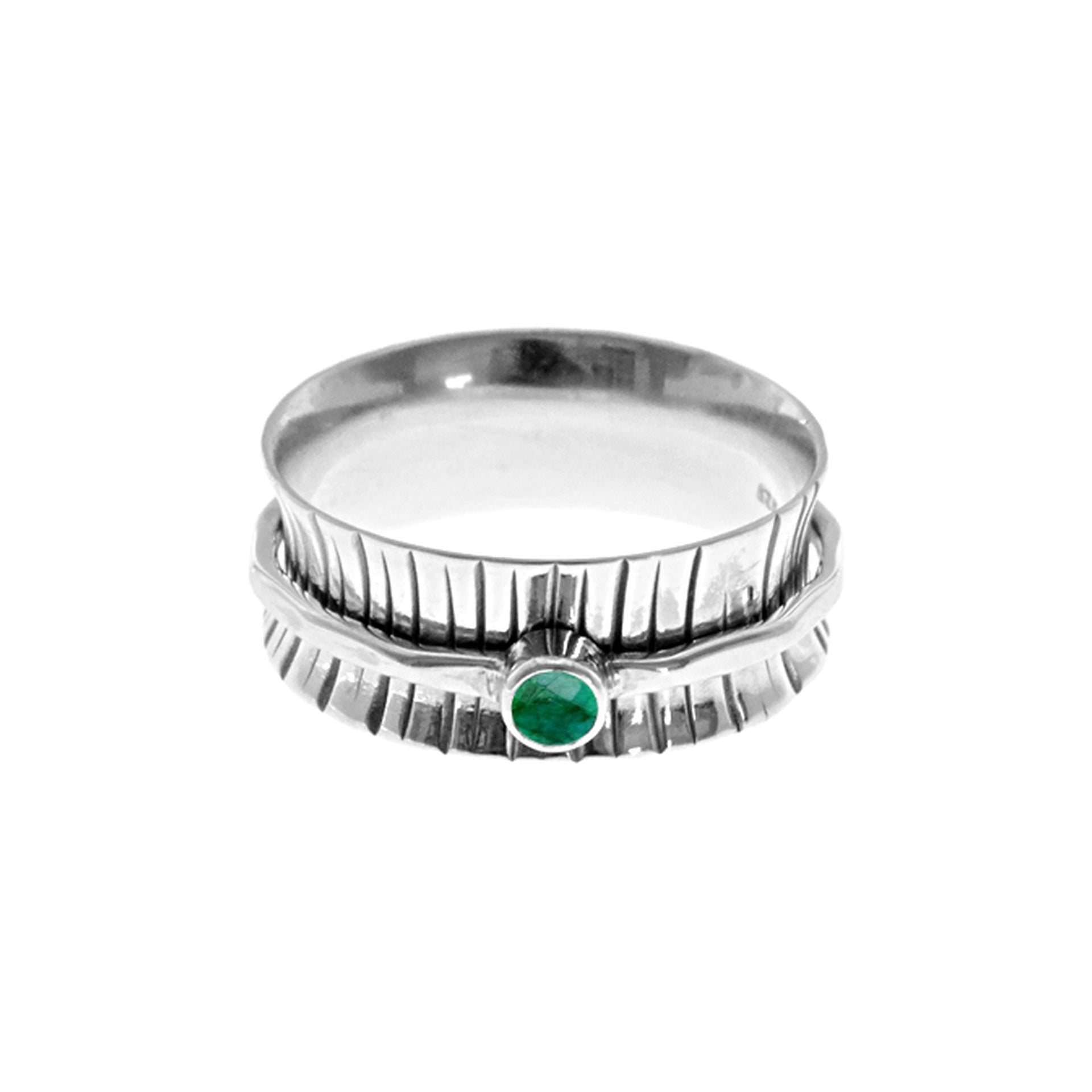 Lexi Hammered spinner ring with emerald quartz
