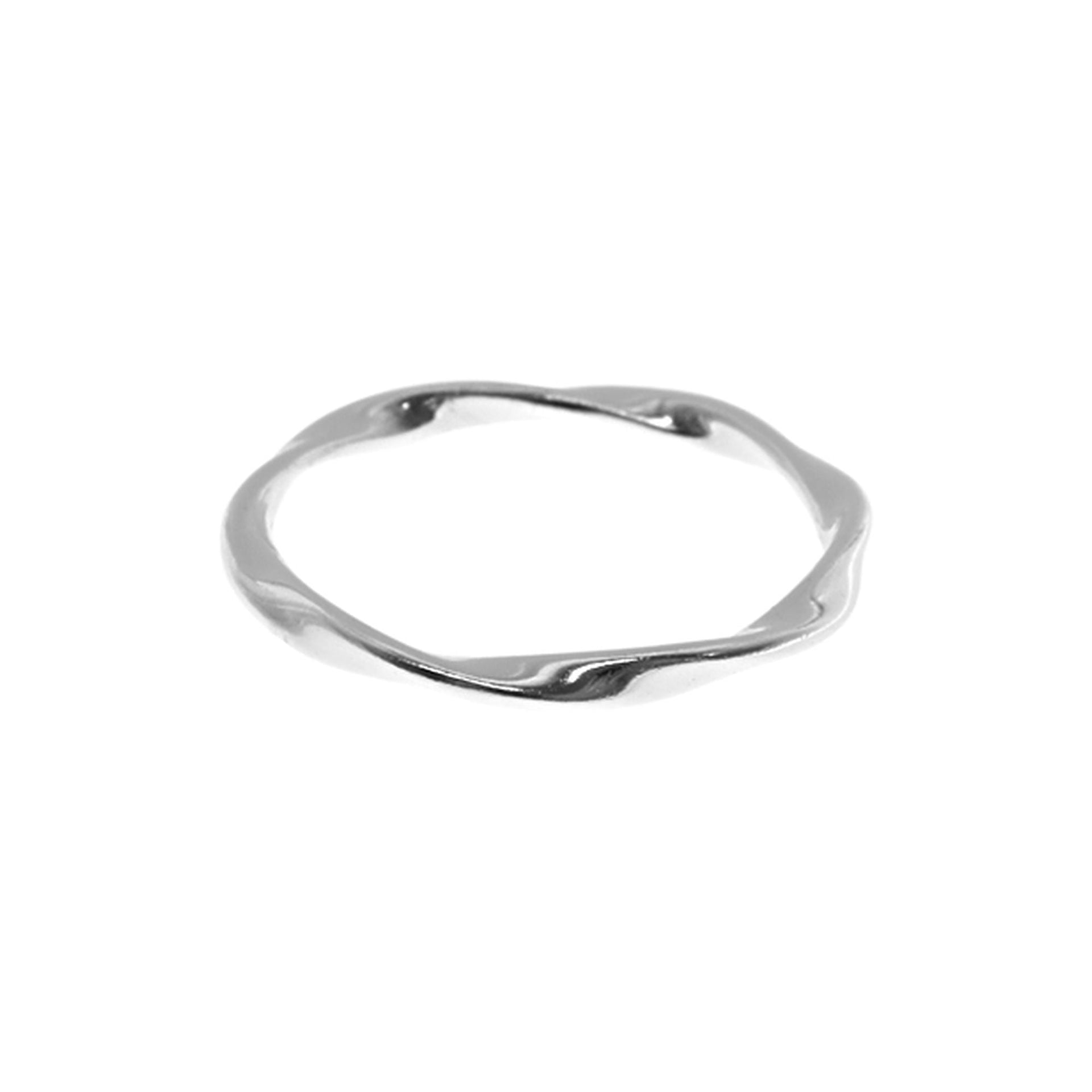 Phoebe Simple twisted ring