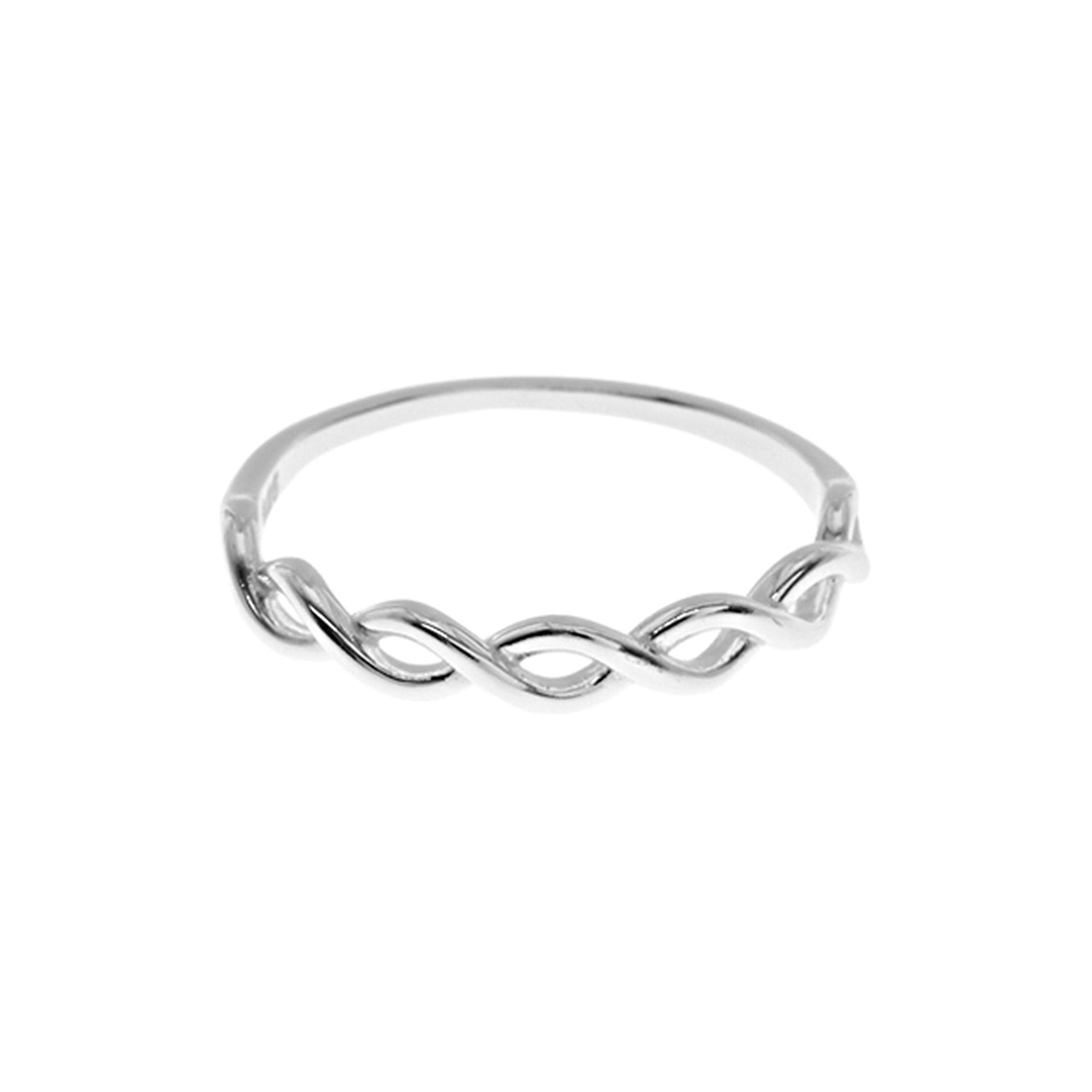 Phoebe Simple ring with twisted front