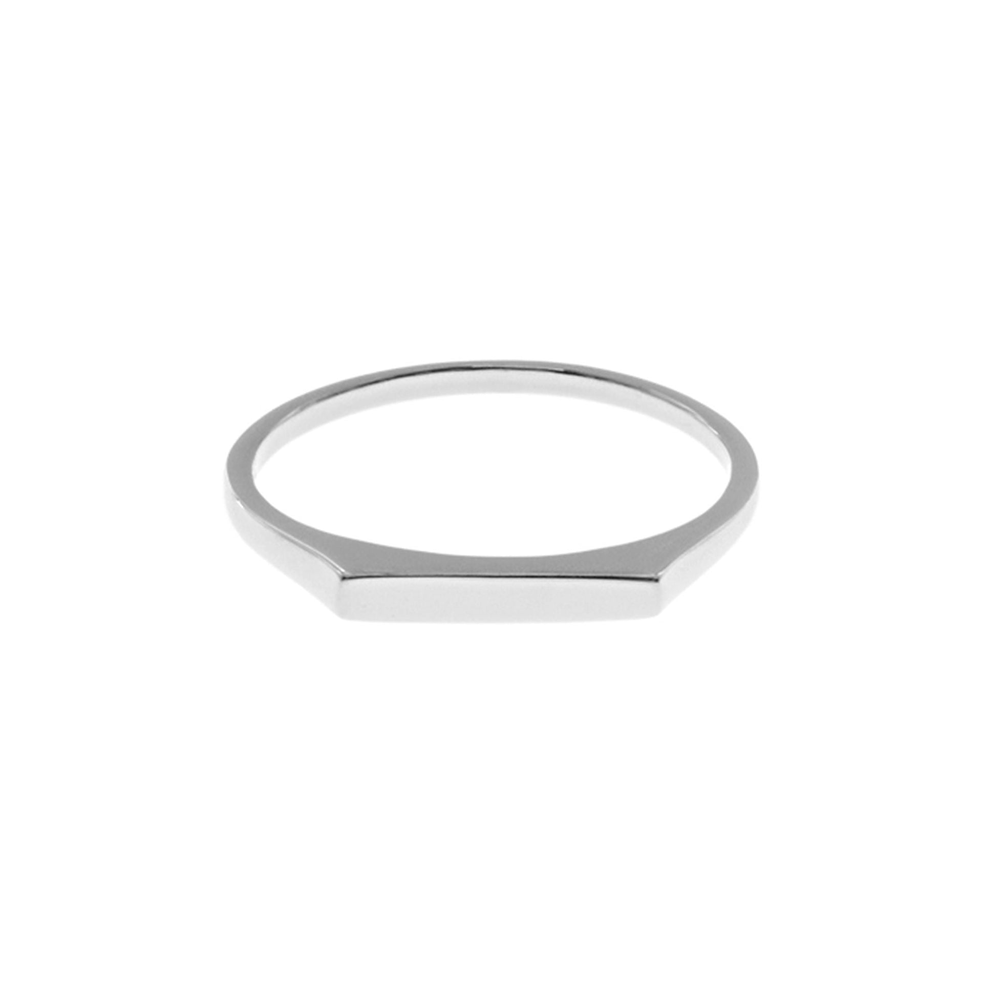 Bria flat front ring