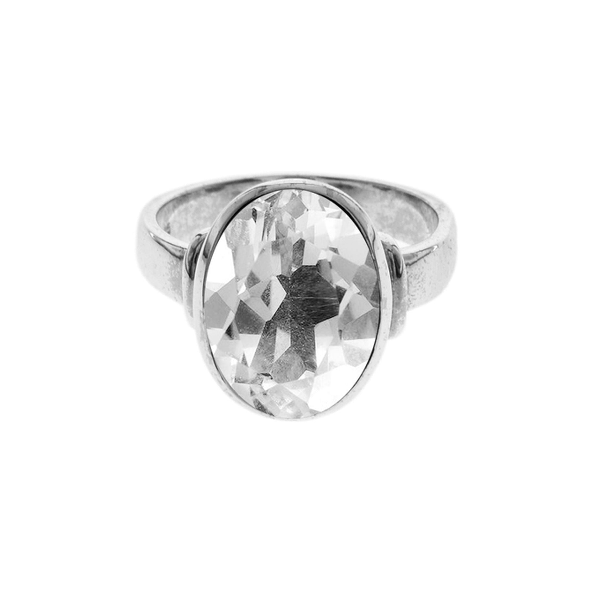 Samira oval quartz with shoulder detail ring