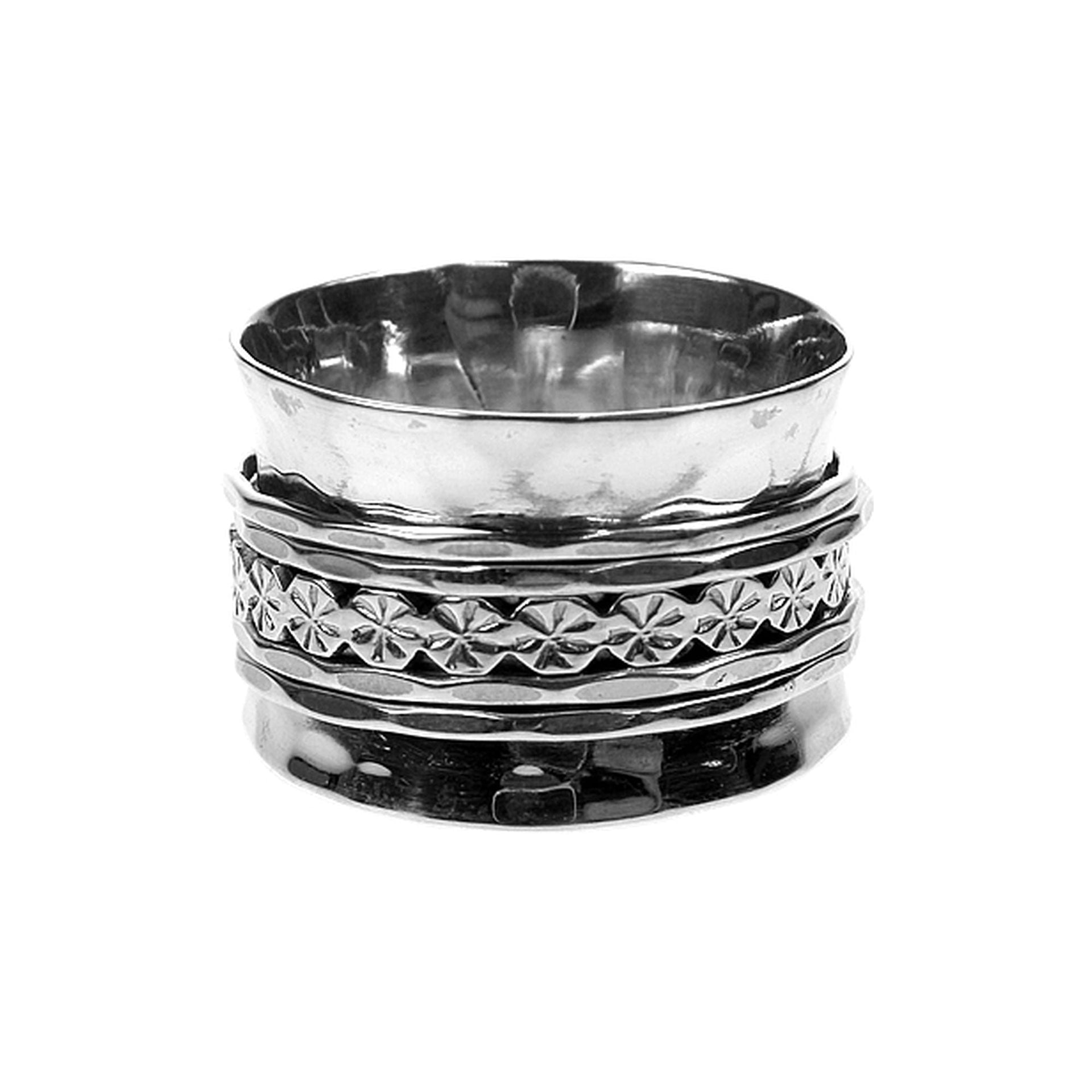 Isla patterned wide spinning ring