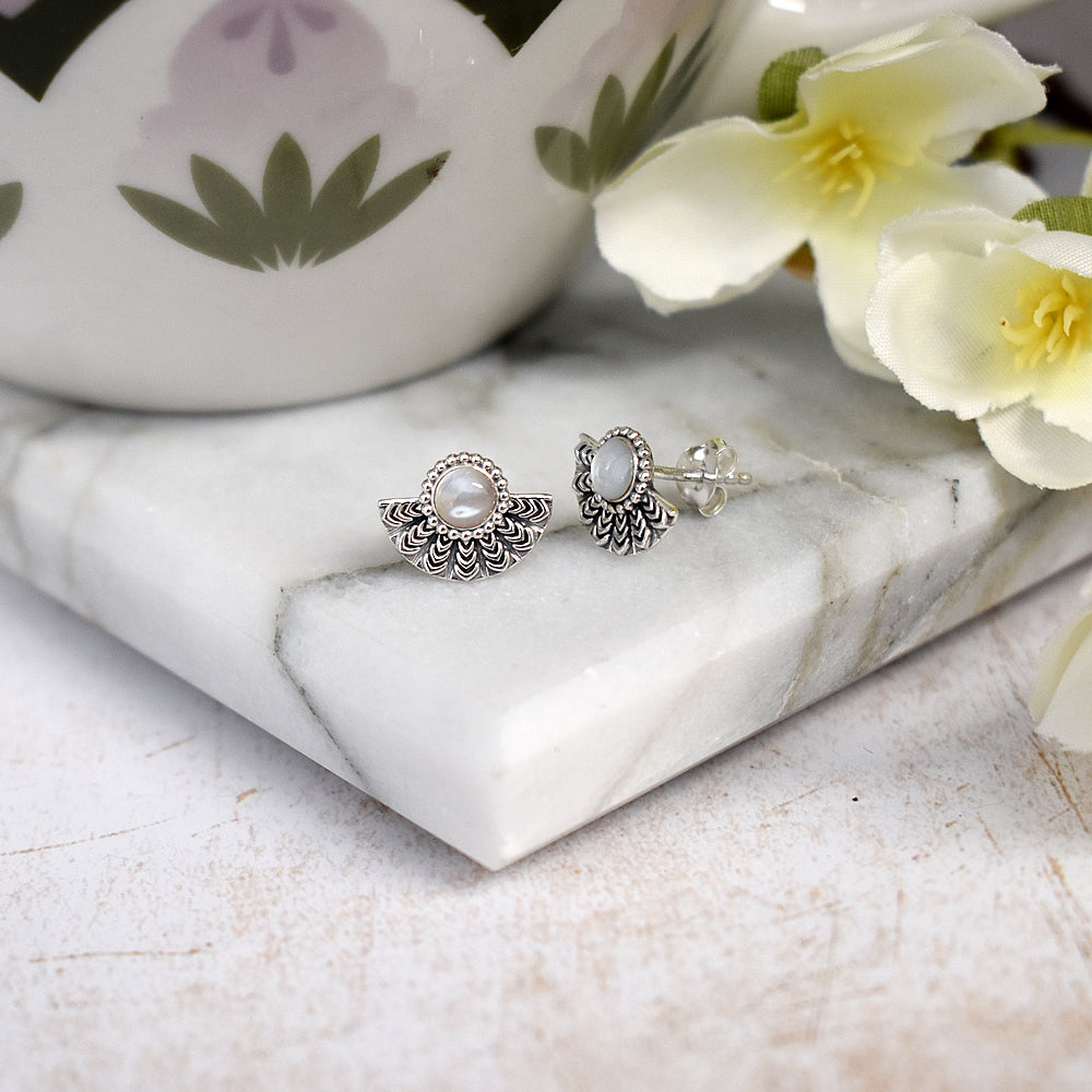 Bronwen mother of pearl oxidised fan studs