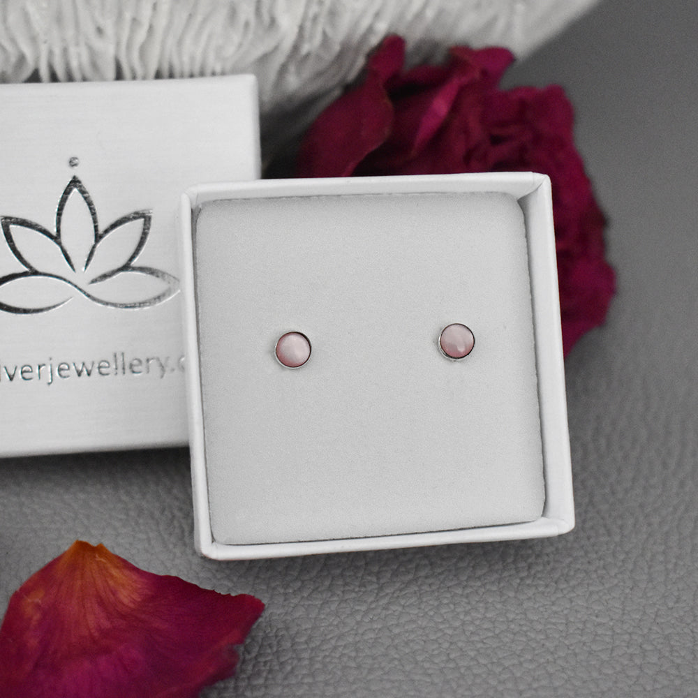 Bronwen simple round pink mother of pearl studs