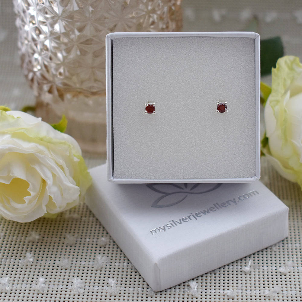 Kara dainty round faceted garnet studs