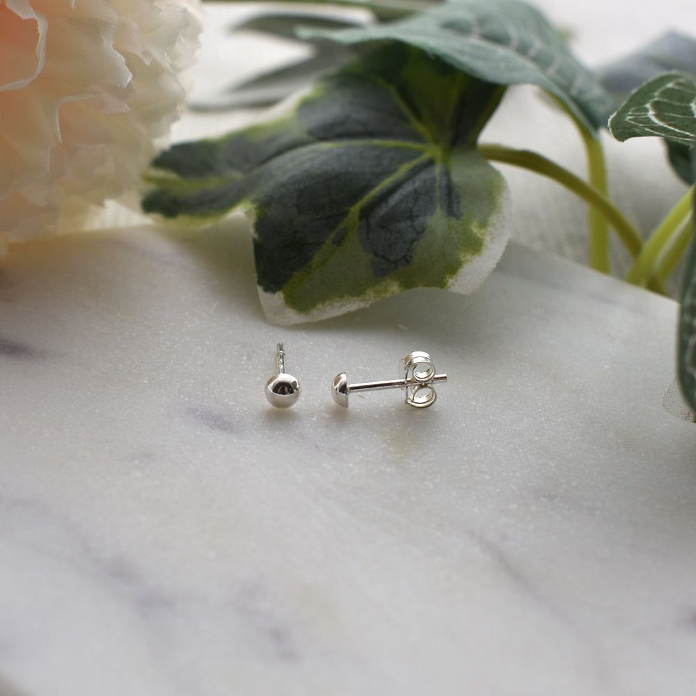 Lara small dome studs