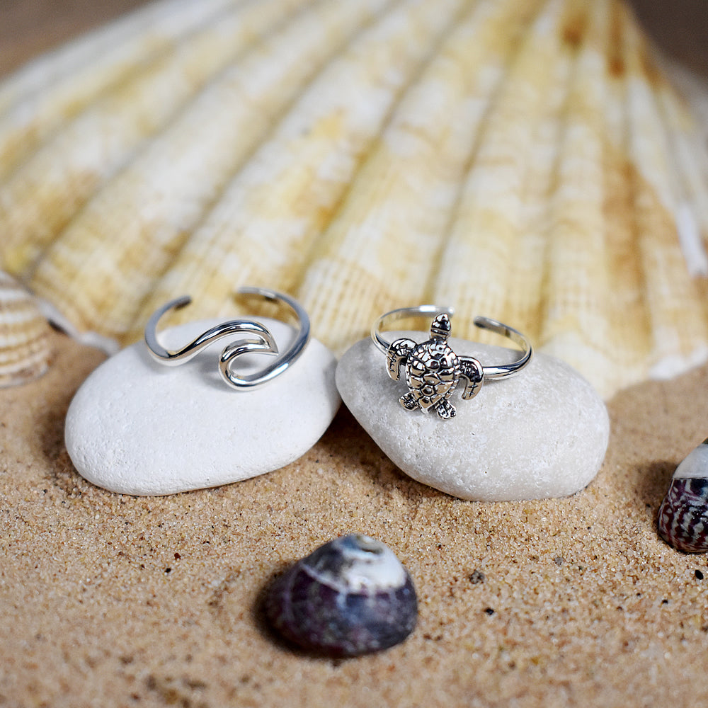 Mila turtle toe ring