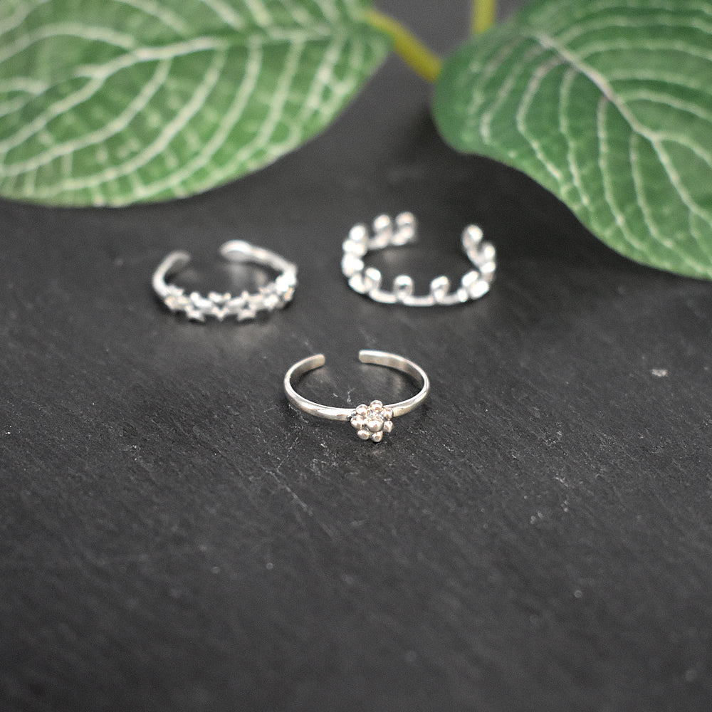 Lara flower toe ring